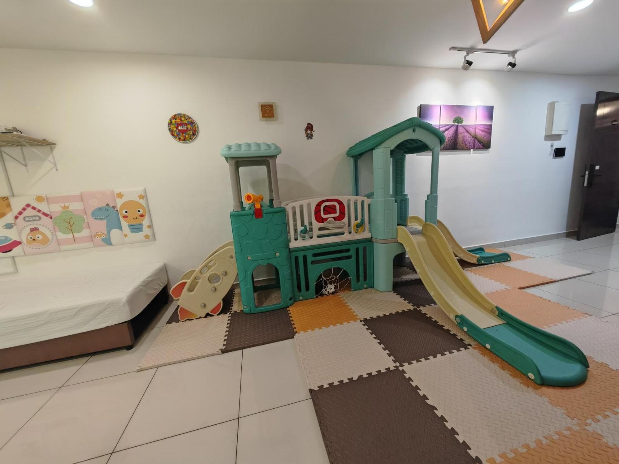 Pangsapuri Daya Fun Kids By Sr *